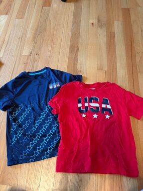 Old Navy Red and Navy Kids' USA Graphic Short-Sleeve Tees, Small